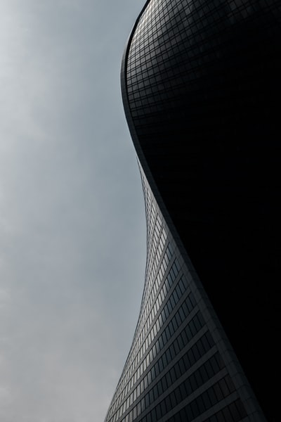 高层建筑低角度摄影